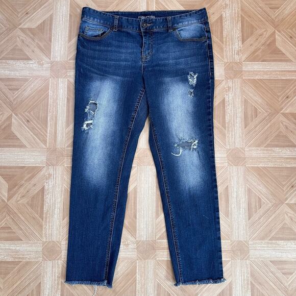Maurices Medium Wash Denim Mid Rise Skinny Jeans Womens 9/10 Distressed Raw Hem - Picture 2 of 6